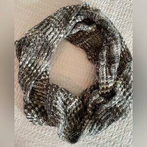 Cozy Knit Infinity Scarf - Grey